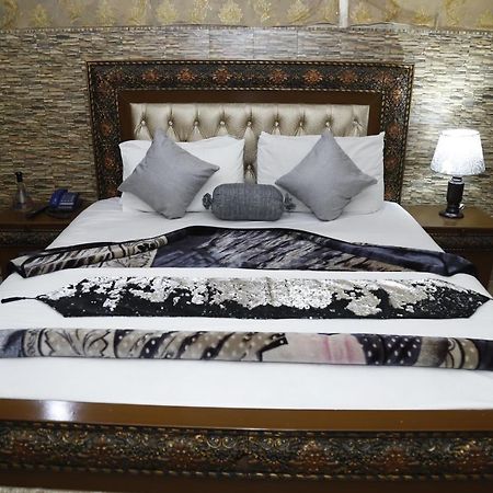 Hotel Sweet Inn Lahore Eksteriør billede