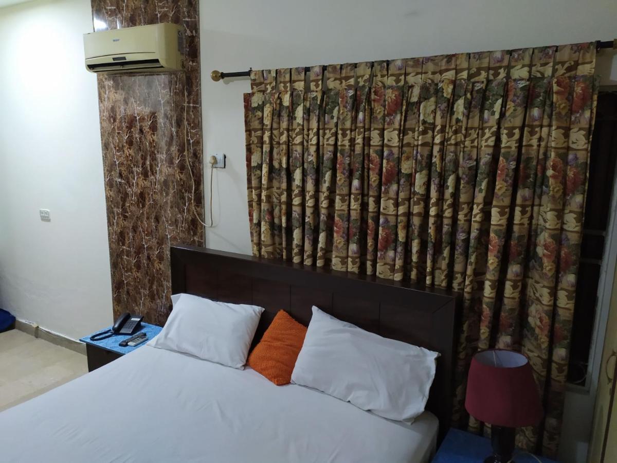 Hotel Sweet Inn Lahore Eksteriør billede